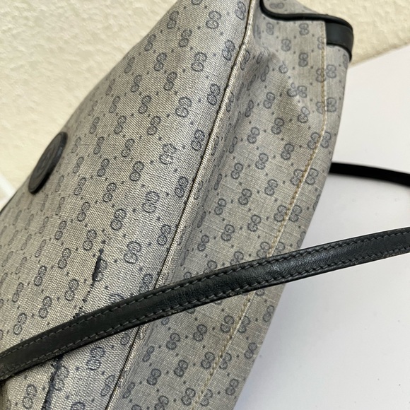 Gucci Black and Gold Interior Bag - Picture 7 of 10